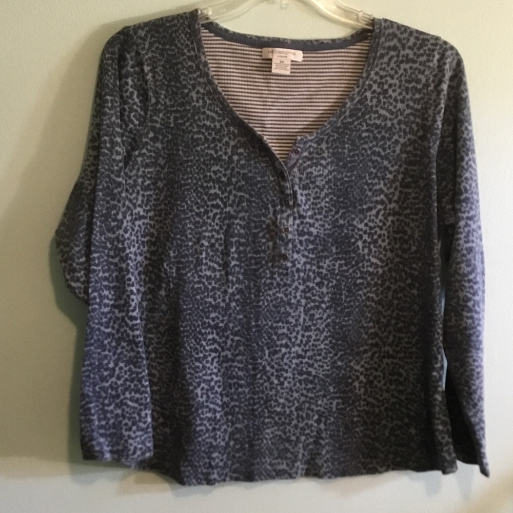 Liz Claiborne Navy and Light Blue Henley Top